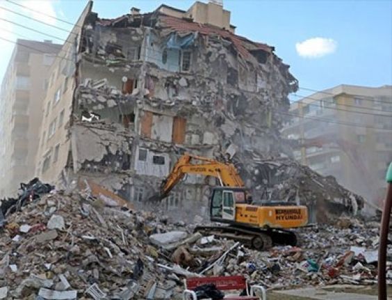 Yunanistan 6.2'lik depremle sallandı! Uzmanlardan İzmir için korkutan uyarı!