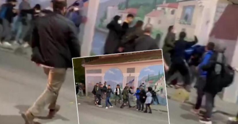 Sultangazi'de okul çıkışı öğrenciler birbirine girdi