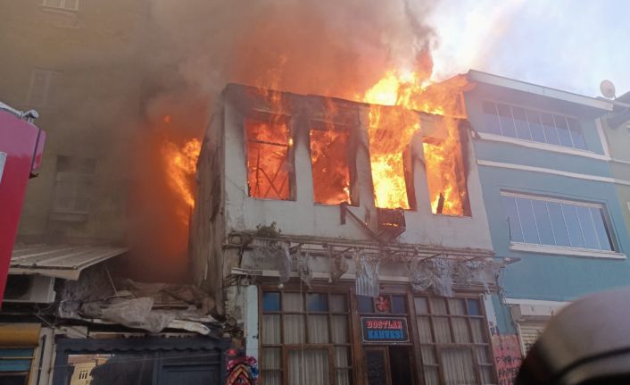 Balat'ta Çukur dizisinin çekildiği binada yangın