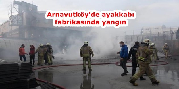 Arnavutköy'deki fabrikada çıkan yangında lüks araçlar küle döndü