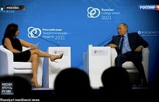 Rusya'da gündem bacaklarını Putin'e uzatan...