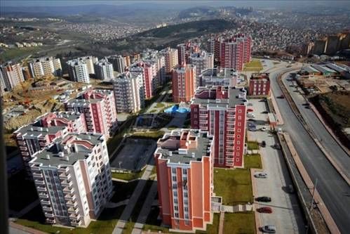 İşte AK Parti'nin seçim vaadleri  500 bin konut: Türkiye'nin 81 vilayetinde kentsel dönüşüm tamamlanacak. Cumhuriyet'in 100. yılına 500 bin yeni konutla girilecek.
