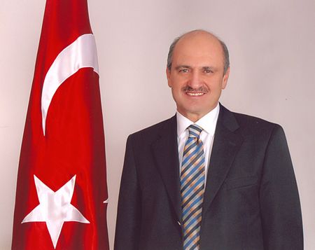 TOKİ Başkanı Bayraktar milletvekili adayı adayı olmak için görevinden istifa etti.  TOKİBaşkanı Erdoğan Bayraktar, AK Parti'den milletvekili aday adayı olmak için görevinden istifa etti.