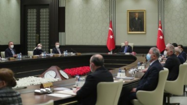 Türkiye&#039;nin gözü bu toplantıda! Koronavirüs vaka sayılarındaki artış sonrası yeni tedbirler masada