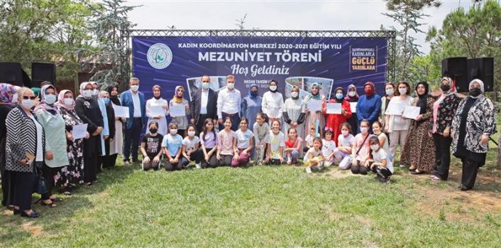 Gaziosmanpaşa&#039;da 5 bin 734 kursiyer eğitimini tamamlayıp sertifikasını aldı