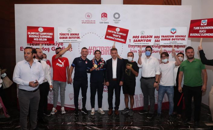 Gaziosmanpaşa Belediye Başkanından Olimpiyat şampiyonu Busenaz Sürmeneli&#039;yi coşkulu karşılama