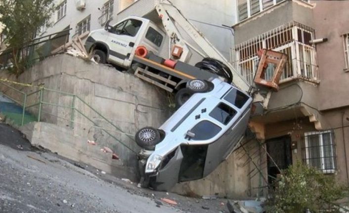 Eyüp Sultan'da akıl almaz kaza! Çay içen kadınlar faciadan döndü