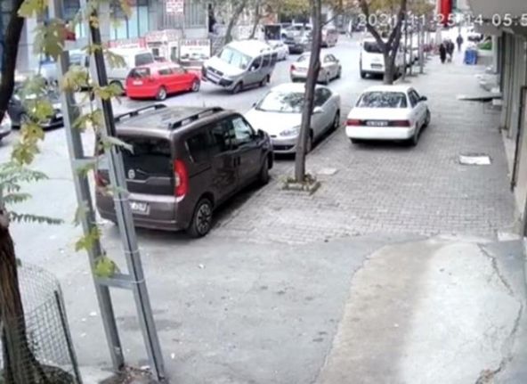 Gaziosmanpaşa&#039;da aynı günde 5 saat arayla aynı noktada 2 ayrı kaza