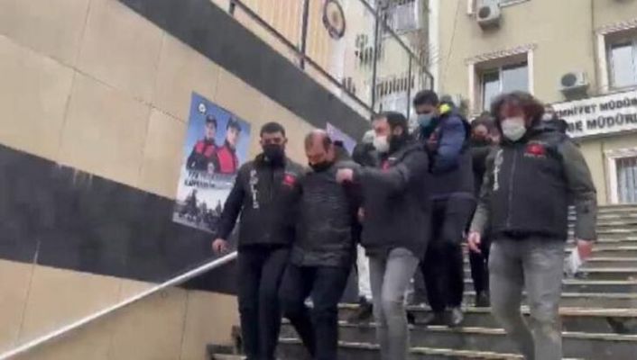 Gaziosmanpaşa&#039;da 1 kişinin öldüğü 4 kişinin yaralandığı silahlı saldırının şüphelileri yakalandı