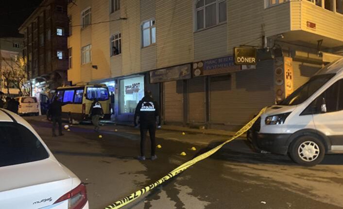 Gaziosmanpaşa’da sokak ortasında silahlı saldırı! Ölü ve yaralılar var
