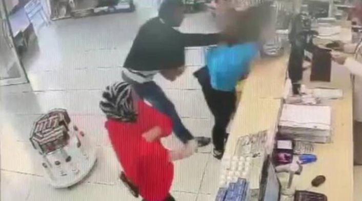 Gaziosmanpaşa&#039;da bir kadın, tanımadığı erkek tarafından eczanede darp edildi