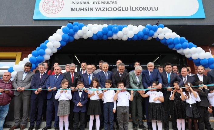 Milli Eğitim Bakanı Özer, Eyüpsultan'da okul açılışına katıldı