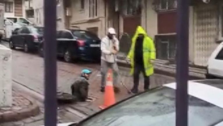 Sultangazi&#039;de Bakım yapma bahanesiyle hırsızlar internet kablolarını çaldı