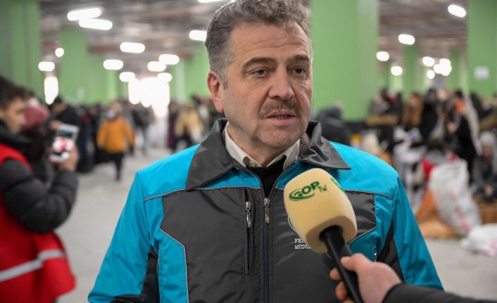 Gaziosmanpaşa Belediyesinden vatandaşa çağrı: "Yardımların nakliyesi için tır ve kamyona ihtiyacı duymaktayız"