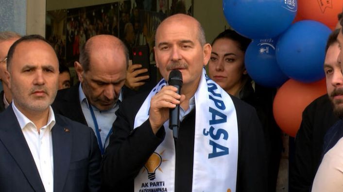 İçişleri Bakanı Süleyman Soylu Gaziosmanpaşa’da vatandaşlarla bir araya geldi