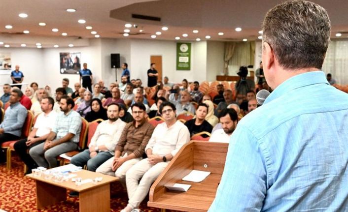 Gaziosmanpaşa&#039;da Kentsel Dönüşüm Bilgilendirme Toplantıları Merkez Mahallesi ile Başladı