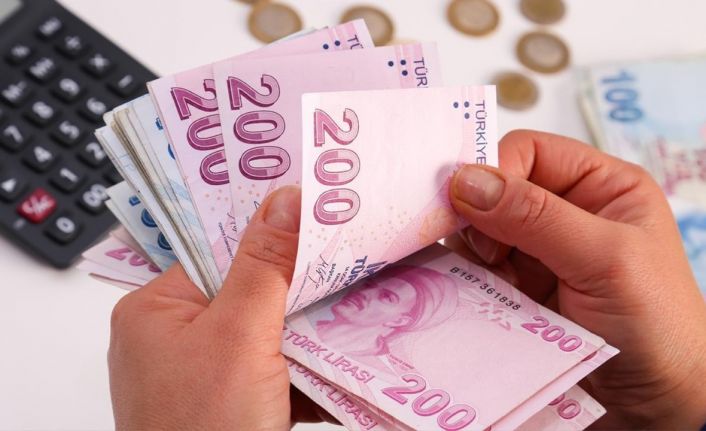 Çalışan emeklilerin hesaplarına 5 bin TL ikramiye ne zaman yatırılacak?