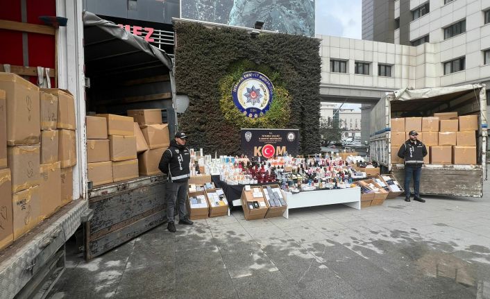 İstanbul'da 200 milyon liralık kaçak parfüm ele geçirildi