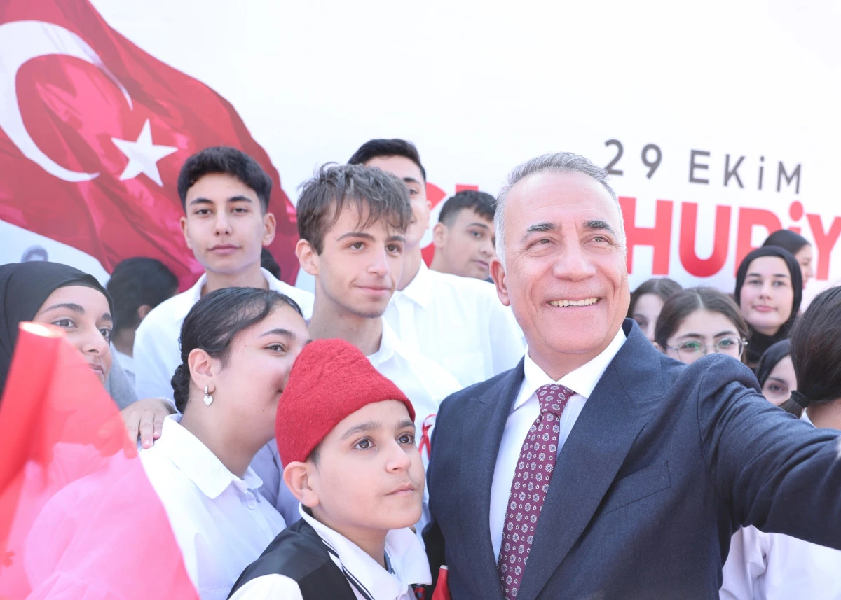 Başkan Abdurrahman Dursun’un, 29 Ekim Cumhuriyet Bayramı kutlama mesajı