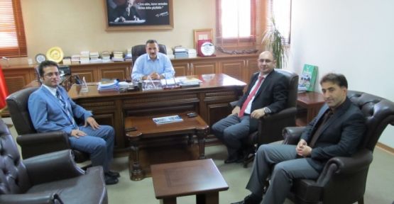  Eyüp İlçe Emniyet Müdürlüğüne Yeni Atanan Müdür ve Müdür Yardımcıları Eyüp Kaymakamı Osman Kaymak’ı Ziyaret Etti.