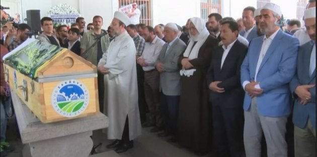 Sakarya'da öldürülen hamile kadın ve 10 aylık bebeğinin cenazesinde gözyaşları sel oldu