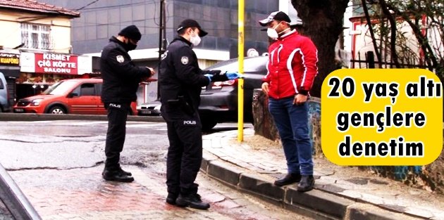 Sultangazi'de polisten sokakta bulunan 20 yaş altı gençlere denetim