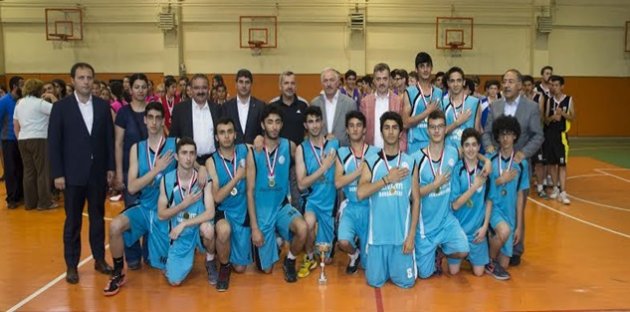 1. Başkanlık Basketbol Kupası’nın sahibi Mevlana Anadolu Lisesi oldu