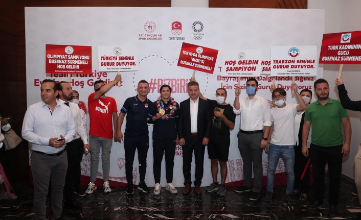 Gaziosmanpaşa Belediye Başkanından Olimpiyat şampiyonu Busenaz Sürmeneli'yi coşkulu karşılama