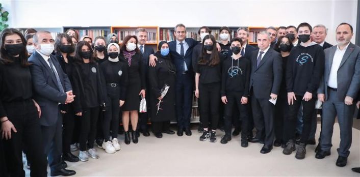 Milli Eğitim Bakanı Mahmut Özer Gaziosmanpaşa'da okul açılışına katıldı