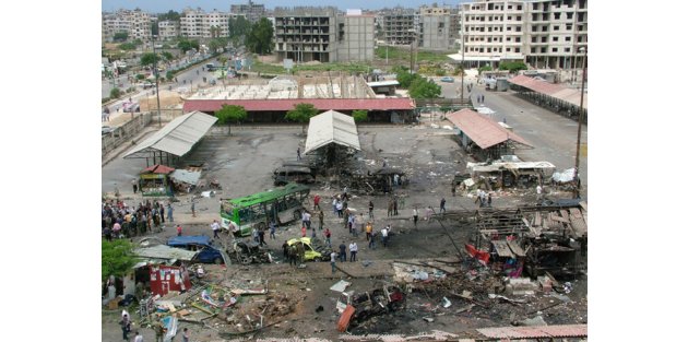 7 bombalı saldırıda en az 100 kişi öldü
