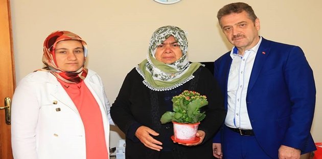 AK Parti Gaziosmanpaşa’da Anneler Günü Ziyareti