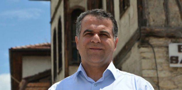 AK Parti'li belediye başkanı görevden alındı