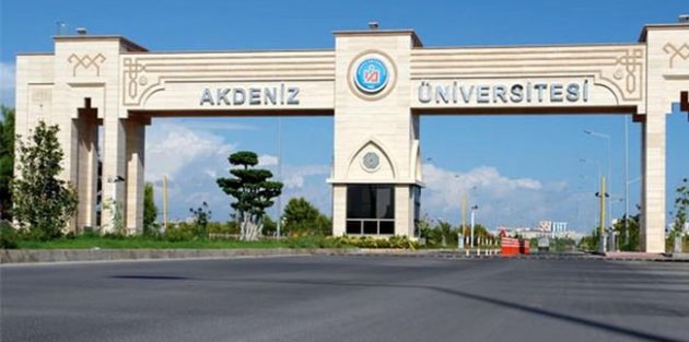 Akdeniz Üniversitesi'nde 75 kişi gözaltına alındı
