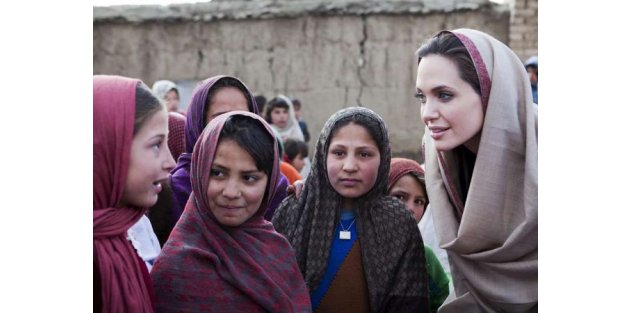 Angelina Jolie'den mülteciler için çağrı!