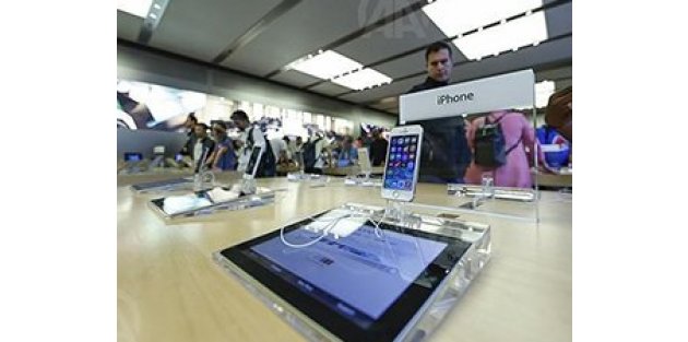 Apple Firmasının Yeni Akıllı Telefonu iPhone 6 Sipariş Rekoru Kırdı
