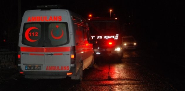 Arnavutköy'de İşçilerin Kaldığı Barakada Yangın : 1 Ölü 1 Yaralı