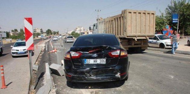 Başbakan’ın konvoyunda kaza: 2 polis yaralı