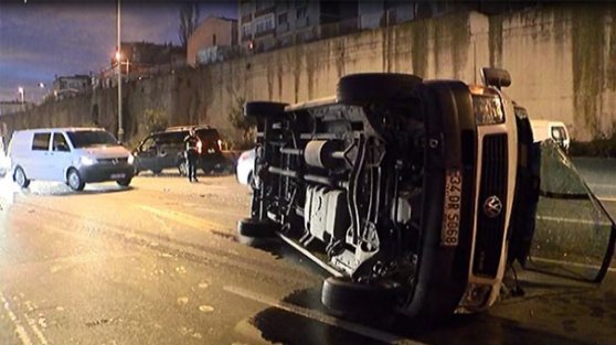 Bayrampaşa'da İstanbul trafiğini kilitleyen kaza!