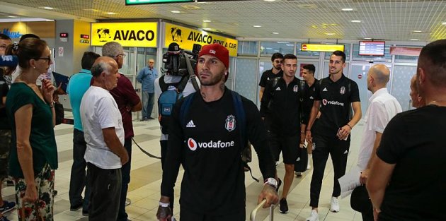 Beşiktaş kafilesi Sırbistan'a geldi