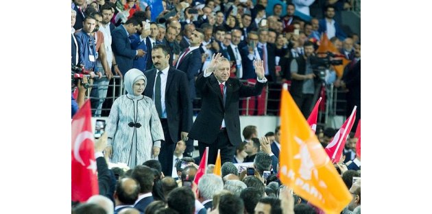 Cumhurbaşkanı Erdoğan, AK Parti'nin seçim beyannamesini açıkladı.
