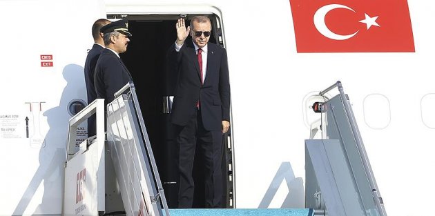Cumhurbaşkanı Erdoğan 'Üçlü Zirve' için İran'da