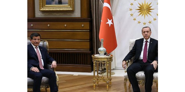 Cumhurbaşkanı görevi Davutoğlu'na verdi