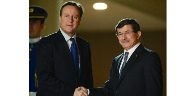 Davutoğlu, İngiltere Başbakanı Cameron ile görüştü