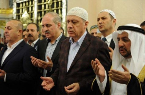 Erdoğan, Hazreti Peygamber'in kabri başında namaz kıldı