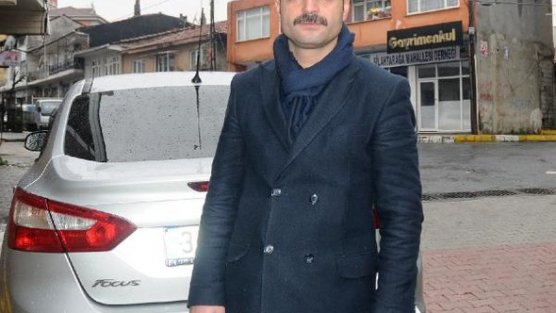 Eyüp CHP İlçe Başkanı Akçiçek şüpheli sahıslardan şikayetçi oldu