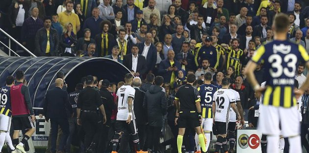 Fenerbahçe-Beşiktaş derbisi kaldığı yerden devam edecek