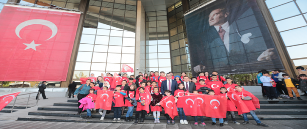 Gaziosmanpaşa Belediyesi, Türk ve Suriyeli Çocukları Anıtkabir'e Götürdü