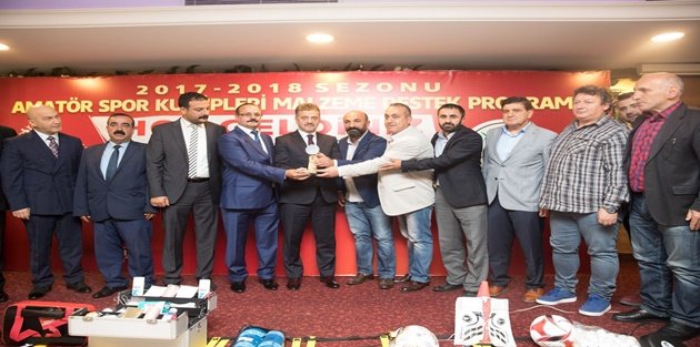 Gaziosmanpaşa Belediyesi’nden 24 Amatör Spor Kulübüne Malzeme Desteği