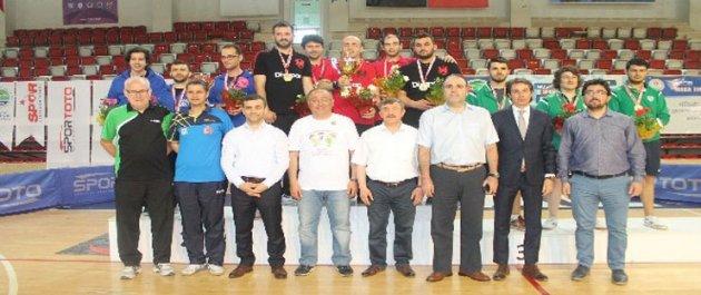 Gaziosmanpaşa Belediyespor Masa Tenisi Takımı Süper Lige Yükseldi