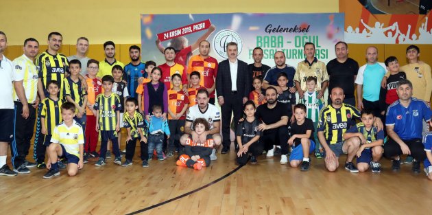Gaziosmanpaşa'da Baba-Oğul Futsal Heyecanı